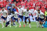 Англия одолела Швейцарию в серии пенальти