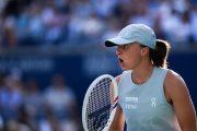 Свентек виграв WTA 1000 у Торонто, розгромивши Рибакіну у фіналі