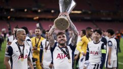 Володар Ліги Європи завершив кар'єру і став фотографом