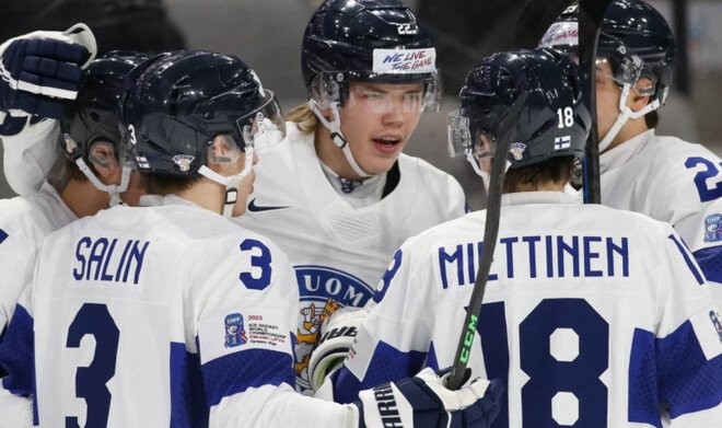 Победы Финляндии и Швеции в рамках молодежного ЧМ по хоккею