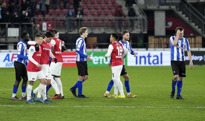 АЗ Алкмаар проходит в 1/4 финала Кубка Нидерландов после эпической серии пенальти