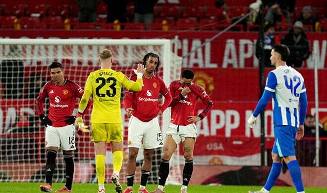 «МЮ» рискует провести сезон с рекордно малым количеством игр