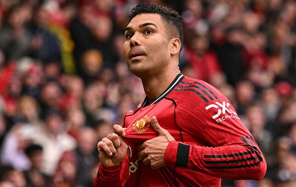 Каземиро попрощался с болельщиками «МЮ»