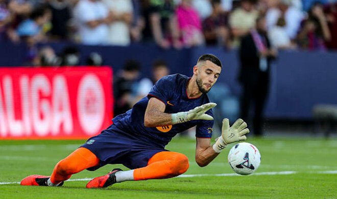 «Арсенал» и «Тоттенхэм» следят за вратарем «Барселоны» Жоаном Гарсией