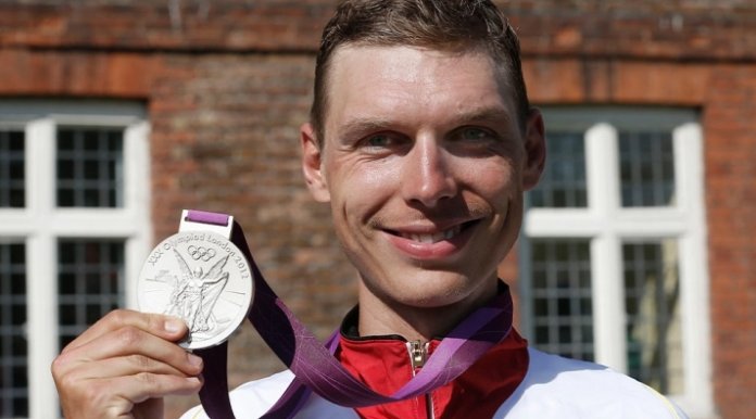 Велогонщик Мартин из Германии выставил на продажу олимпийскую медаль, чтобы помочь Украине