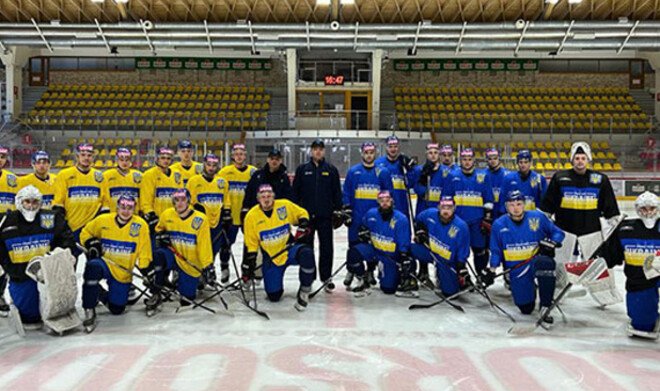 Сборная Украины по хоккею отправилась в Венгрию для подготовки к Чемпионату Мира