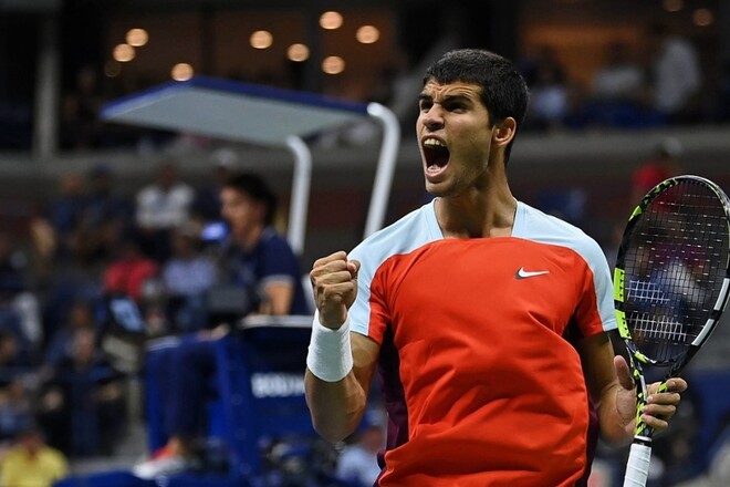 Алькарас прошел в четверть финала US Open