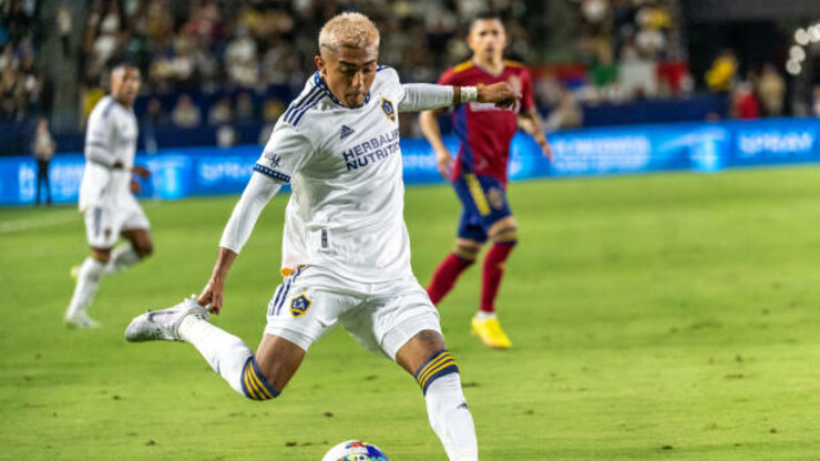 Барселона планирует контракт с героем трансферного дедлайна